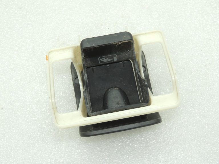 „Toyota Yaris IV“ ISOFIX pārsegs ar „Top Tether“ vaduli 73717K0020C0 73735K0030 OE