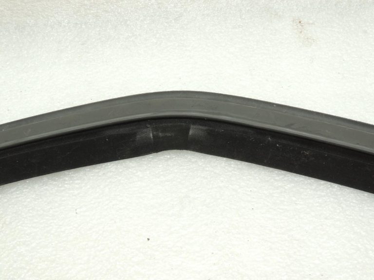Opel Zafira C Tourer durvju blīvējums loga nišā, priekšā pa kreisi 13259968 OE
