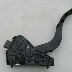 Toyota Corolla E210 oriģinālā gāzes pedāļa 7811002210 7811002211