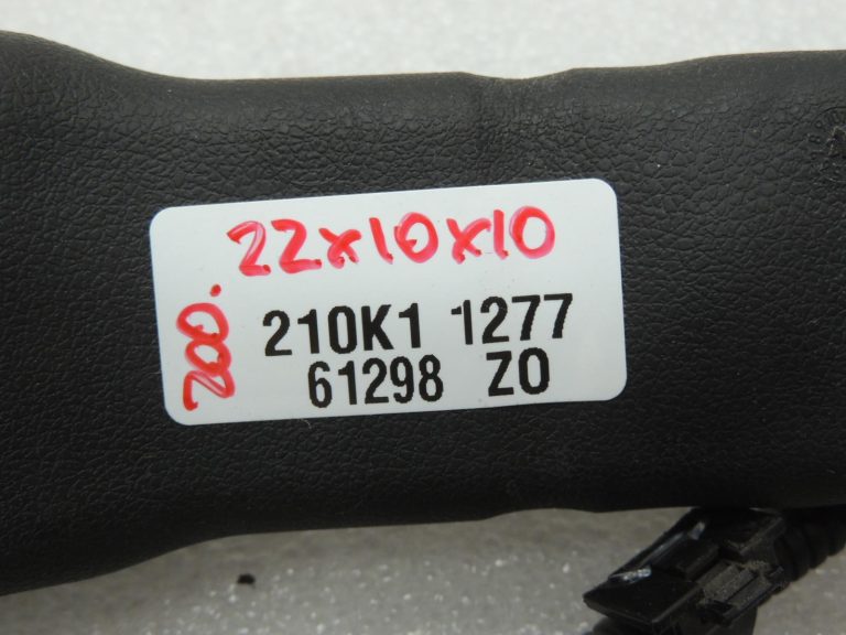 Toyota Yaris IV drošības jostas sprādze priekšā pa kreisi pie vadītāja sēdekļa 73230K0010C0 oriģināla OE