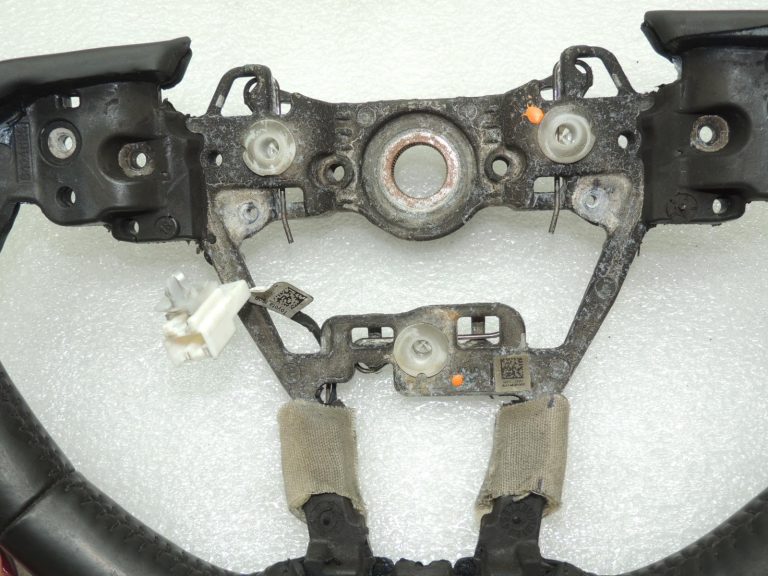 Toyota Corolla E210 NRE210 ZWE211 ādas stūres sildītājs 4510202810C0