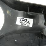 Toyota Corolla E210 oriģinālais apdares panelis priekšējā sēdekļa ārpusē pa kreisi 7181202A50
