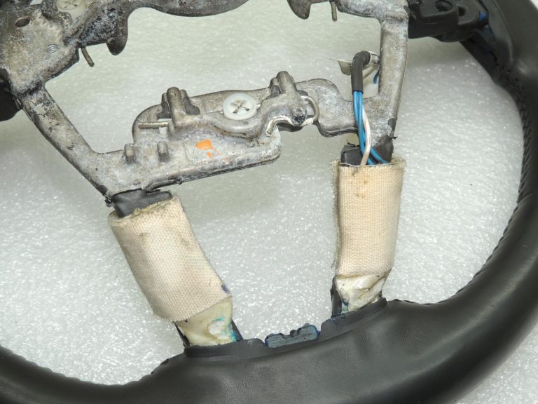 Toyota Corolla E210 NRE210 ZWE211 ādas stūres sildītājs 4510202810C0