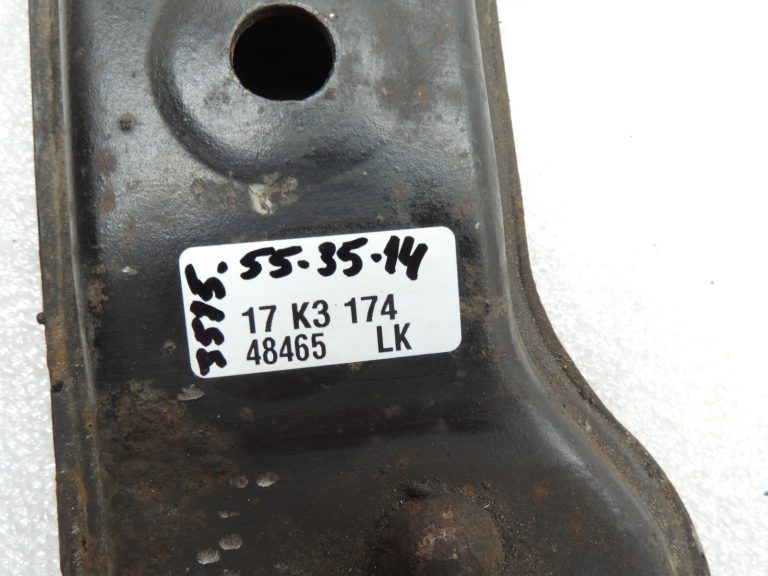 Alfa Romeo Giulietta 940 priekšējais kreisais šķērsvirziena kronšteins 50521046