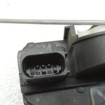 Opel Zafira C Tourer aizmugurējās labās puses durvju slēdzene GU 13579566 OE oriģināldetaļa