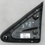 Toyota Corolla E210 oriģinālais stūres kolonnas apvalks (labais puses) 6011702230