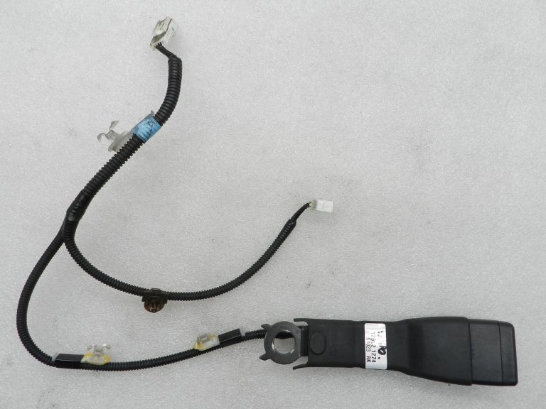 Toyota Corolla E210 oriģinālā drošības jostas sprādze priekšā pa labi 7323002B90