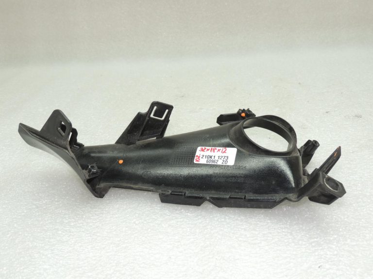 „Toyota Corolla E210“ miglas lukturu apvalks (labais), 8148102A10, 8148102A20, OE