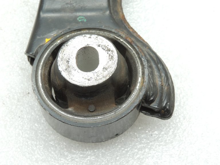 Alfa Romeo Giulietta 940 priekšējais labais šķērssvārsts 50521045