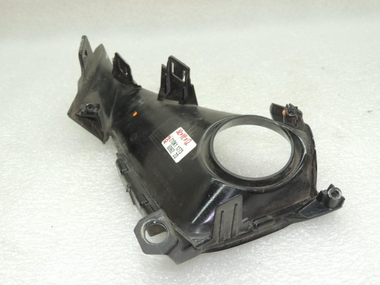 „Toyota Corolla E210“ miglas lukturu apvalks (labais), 8148102A10, 8148102A20, OE