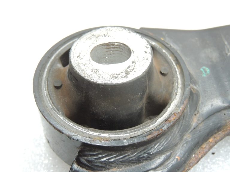 Alfa Romeo Giulietta 940 priekšējais labais šķērssvārsts 50521045