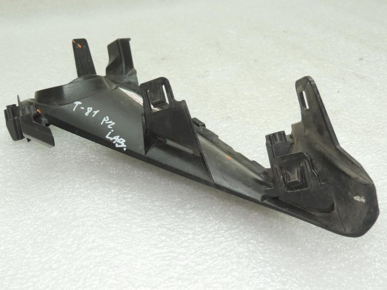 „Toyota Corolla E210“ miglas lukturu apvalks (labais), 8148102A10, 8148102A20, OE