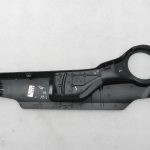 Toyota Corolla E210 oriģinālā apdare, priekšējā labā sēdekļa ārējā daļa 7181102750