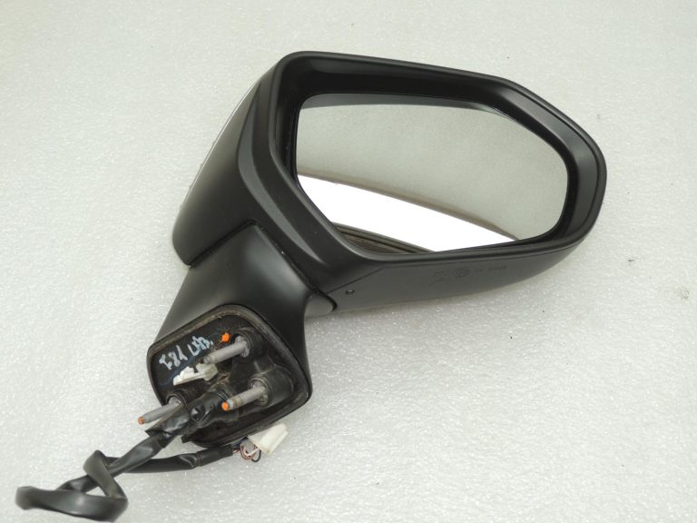 Toyota Corolla E210 labais ārējais spogulis 1J6 sudraba krāsā 8791002L40 8791002L41 OE