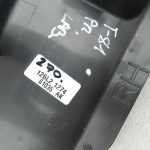 Toyota Corolla E210 oriģinālā apdare, priekšējā labā sēdekļa ārējā daļa 7181102750