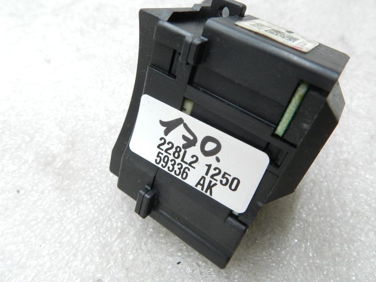 Nissan oriģinālais stikla tīrītāju slēdzis 25260AV775