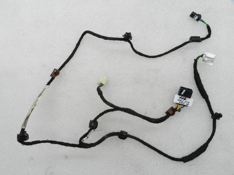 Toyota Corolla E210 oriģinālā sēdekļa vadu pīte priekšā pa kreisi 8219102250