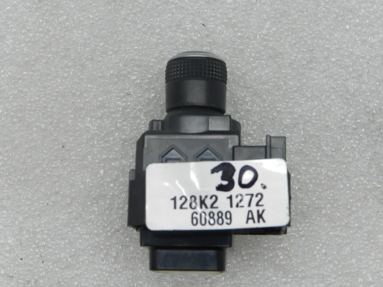 Toyota Corolla E210 oriģinālais ārējā spoguļa slēdzis 8487202470