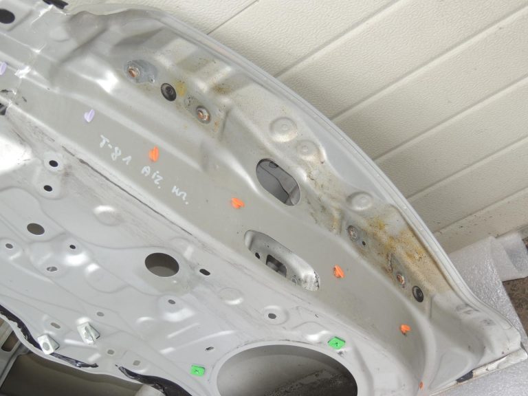Toyota Corolla E210 E21 aizmugurējā kreisā durvī 6700402540 OE oriģināldetaļa