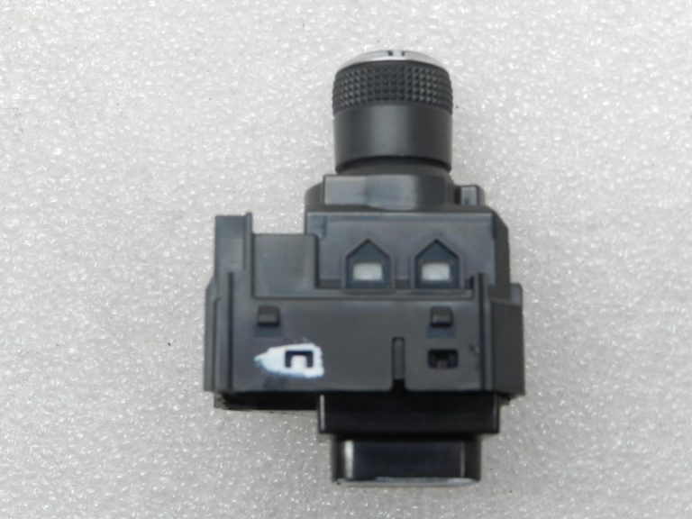 Toyota Corolla E210 oriģinālais ārējā spoguļa slēdzis 8487202470
