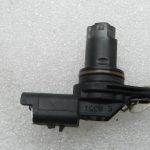 Nissan Navara II D40 3.0 dCi oriģinālais vārpstas sensors 2373100Q0C