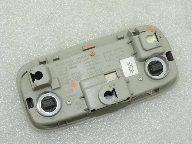 Toyota Yaris IV MXPA11 salona apgaismojums, priekšējā lasīšanas lampa, oriģināls OE