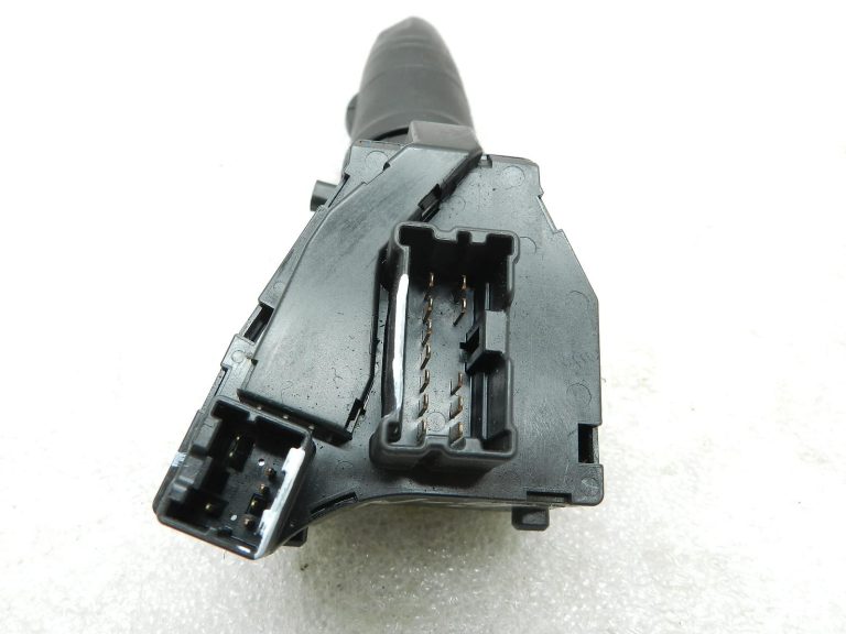 Nissan X-Trail oriģinālais pagrieziena signāla slēdzis un apgaismojuma slēdzis 255408H701