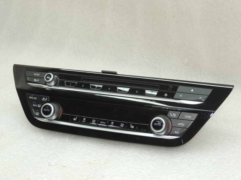 BMW 520d G30 gaisa kondicionēšanas vadības bloks, vadības pults, radio AC 61315A4A4E5, oriģināls