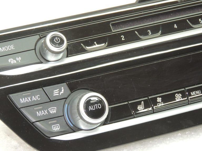 BMW 520d G30 gaisa kondicionēšanas vadības bloks, vadības pults, radio AC 61315A4A4E5, oriģināls