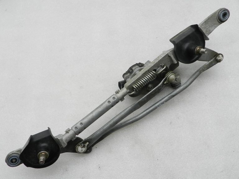 Toyota Corolla E210 oriģinālais priekšējais stikla tīrītāja motora mehānisms 8511012C80 8515002430