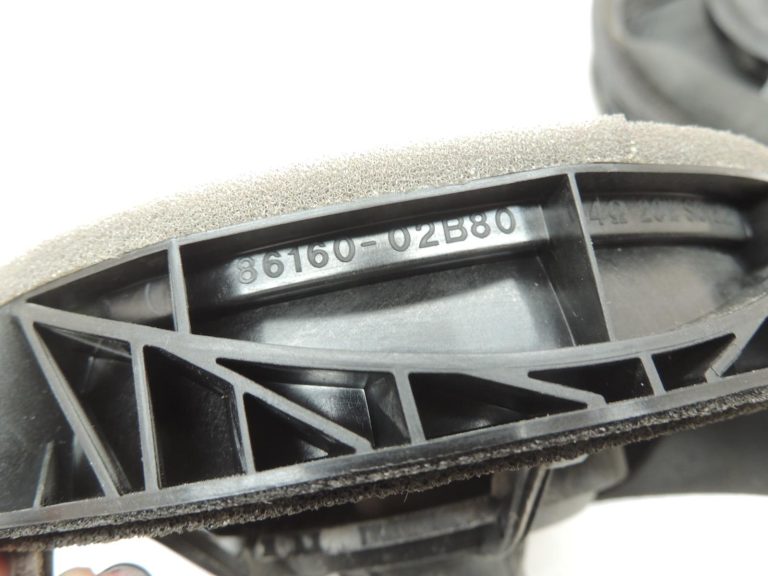 2x „Toyota Yaris IV“ aizmugurējie skaļruņi, komplekts 8616002B80 86160-02B80, oriģinālie OE