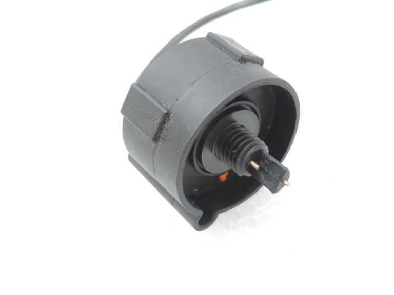 Nissan Navara II D40 3.0DCi V6 V9X degvielas filtra sensors 164005X21B sensors