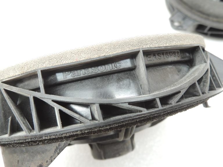 2x „Toyota Yaris IV“ aizmugurējie skaļruņi, komplekts 8616002B80 86160-02B80, oriģinālie OE