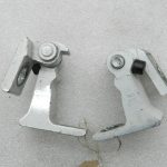 VW Passat Audi oriģinālais aizmugurējās kreisās puses durvju eņģu komplekts 0Q / C9A Pure White