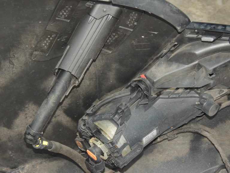Opel Zafira C Tourer priekšējais bampers, melns, GAR 20951662 13360888 OE