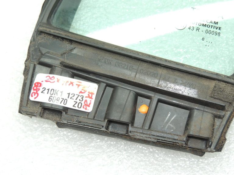 Toyota Corolla E210 priekšējā kreisā sānu loga blīvējums 6812602020 6821602020