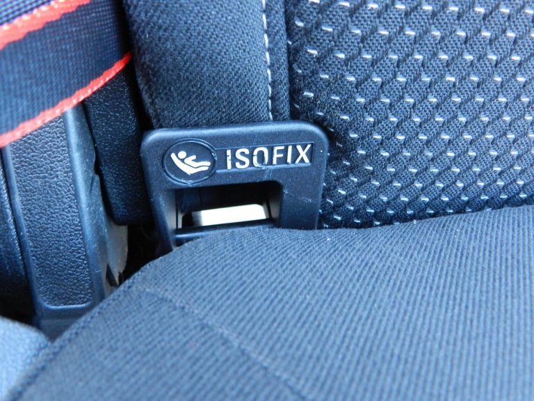 Opel Zafira C oriģinālais aizmugurējais labais salokāmais sēdeklis ar ISOFIX