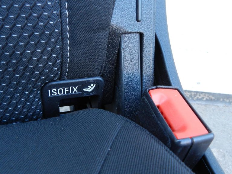 Opel Zafira C oriģinālais aizmugurējais labais salokāmais sēdeklis ar ISOFIX