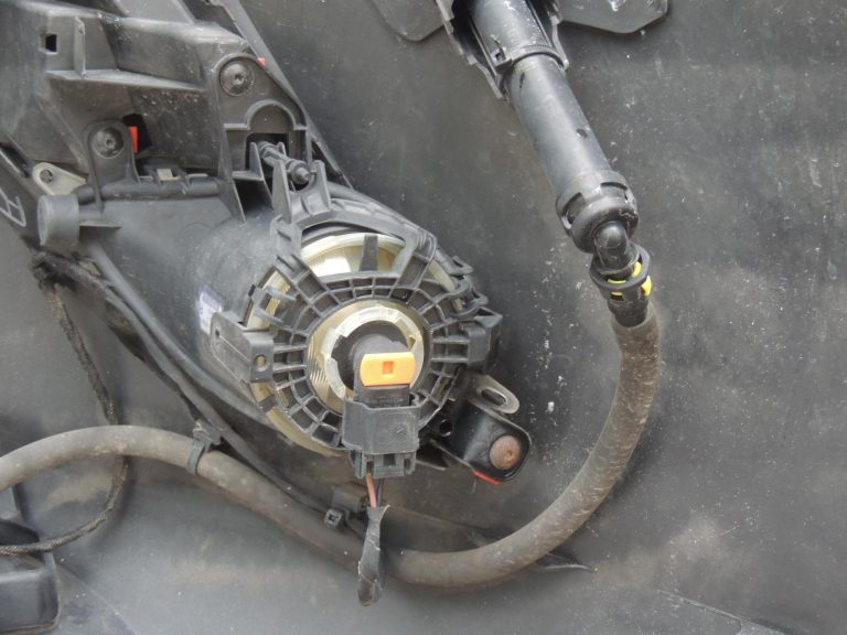 Opel Zafira C Tourer priekšējais bampers, melns, GAR 20951662 13360888 OE