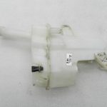 Toyota Yaris oriģinālais stiklu tīrīšanas šķidruma tvertne 85315K0070
