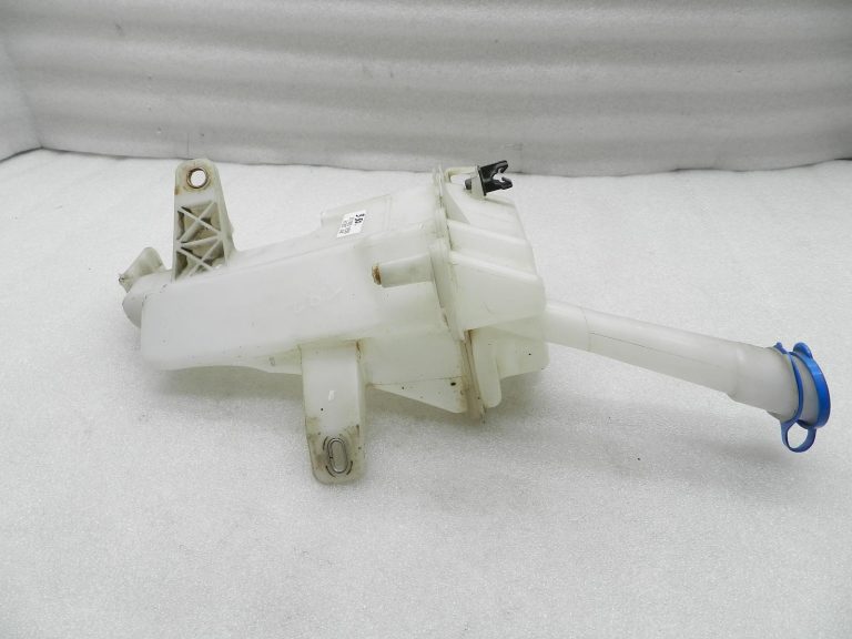 Toyota Yaris oriģinālais stiklu tīrīšanas šķidruma tvertne 85315K0070