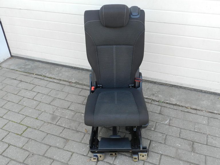 Opel Zafira C oriģinālais aizmugurējais kreisais salokāmais sēdeklis ar ISOFIX