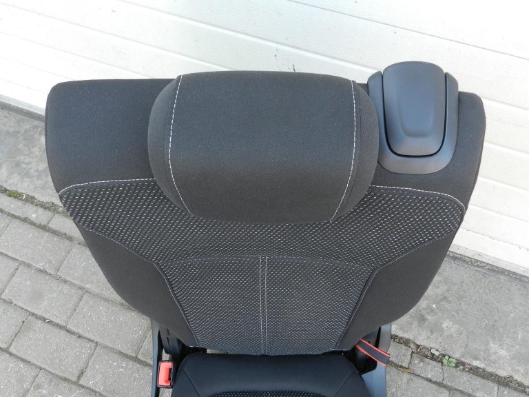 Opel Zafira C oriģinālais aizmugurējais kreisais salokāmais sēdeklis ar ISOFIX