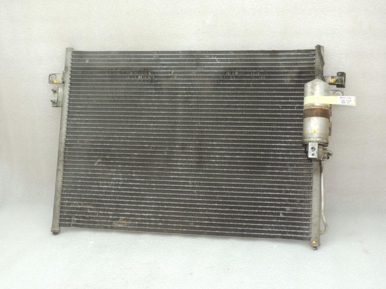 Nissan Navara D40 gaisa kondicionēšanas kondensators, gaisa kondicionēšanas dzesētājs 921005X20A, oriģināls OE