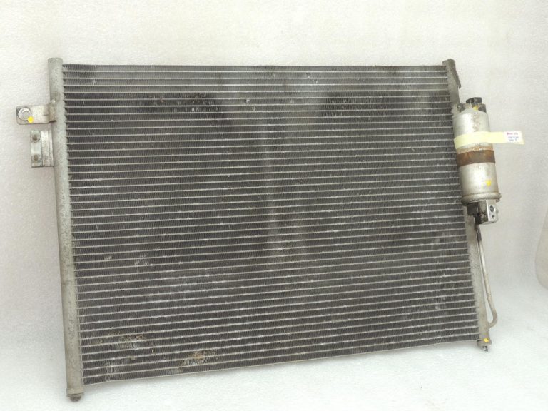 Nissan Navara D40 gaisa kondicionēšanas kondensators, gaisa kondicionēšanas dzesētājs 921005X20A, oriģināls OE