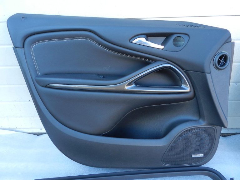 „Opel Zafira C“ oriģinālais durvju apdares komplekts ar LED apgaismojumu