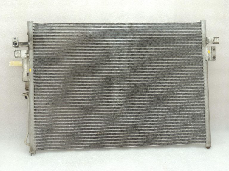 Nissan Navara D40 gaisa kondicionēšanas kondensators, gaisa kondicionēšanas dzesētājs 921005X20A, oriģināls OE