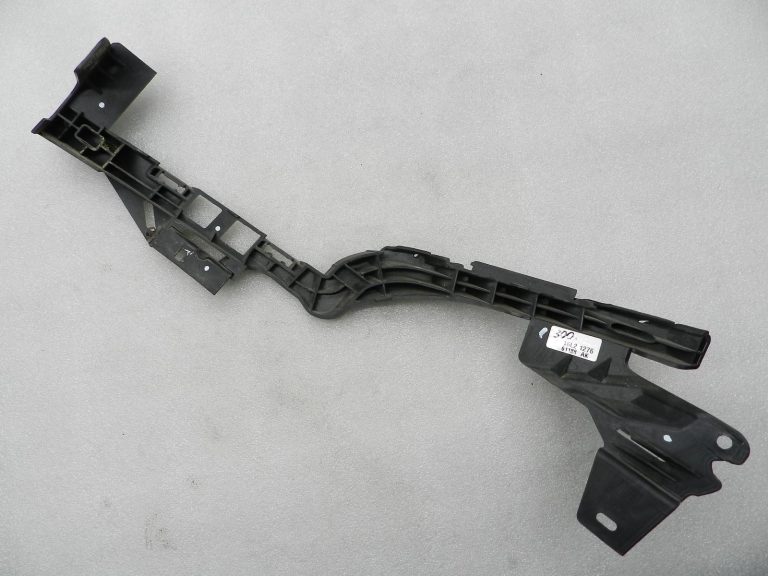 Opel Zafira C oriģinālais priekšējais labais bampera kronšteins 13300783
