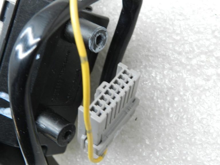 „Nissan Note“ oriģinālā stūres pults slēdzis MFU daudzfunkciju poga 255529U00A