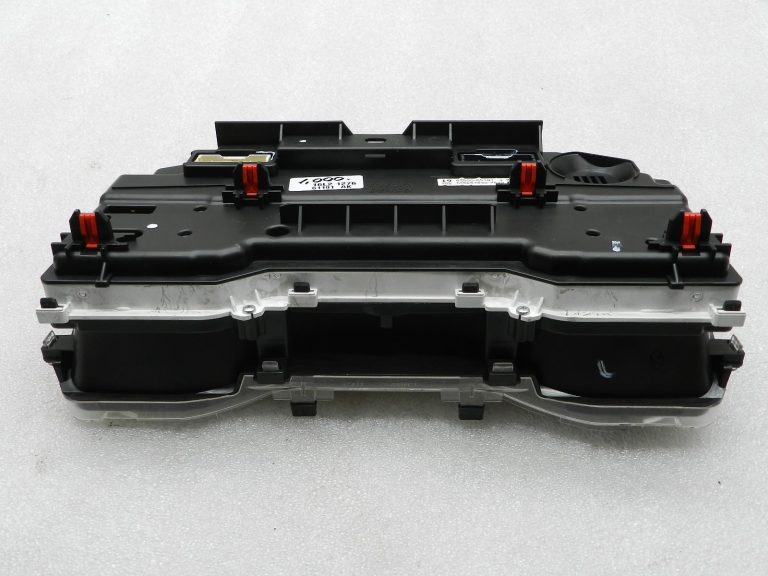 Toyota Yaris oriģinālais instrumentu panelis – spidometrs un tahometrs 83800K0191
